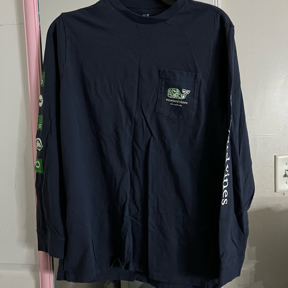 Long sleeve vineyard vines shirt